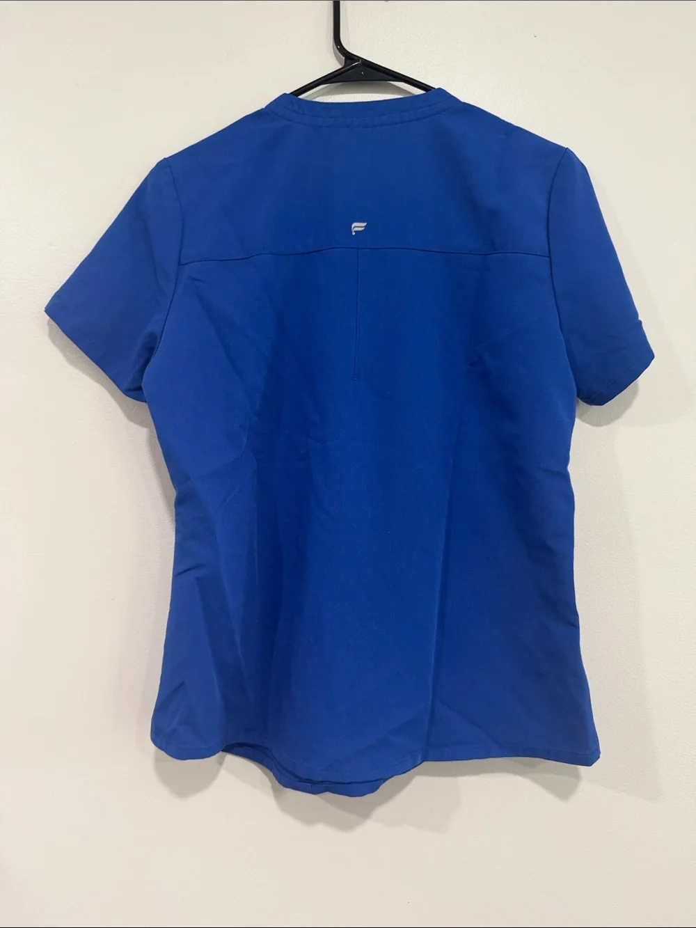 Fabletics Scrub top - Picture 4 of 4